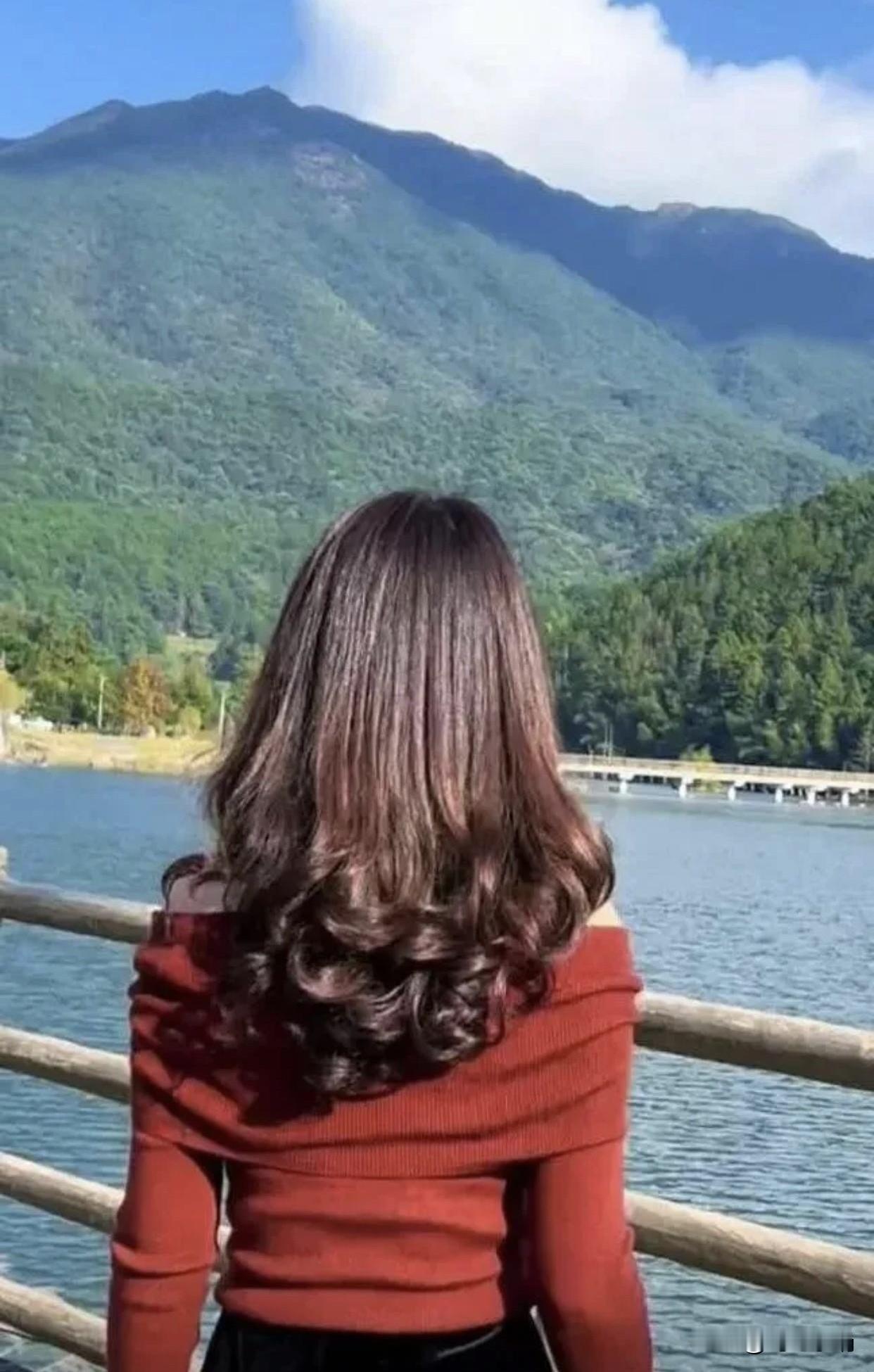 网上有个女子宣称，自己这辈子绝不偷人，也绝不做第三者，更不会破坏他人家庭。随后，