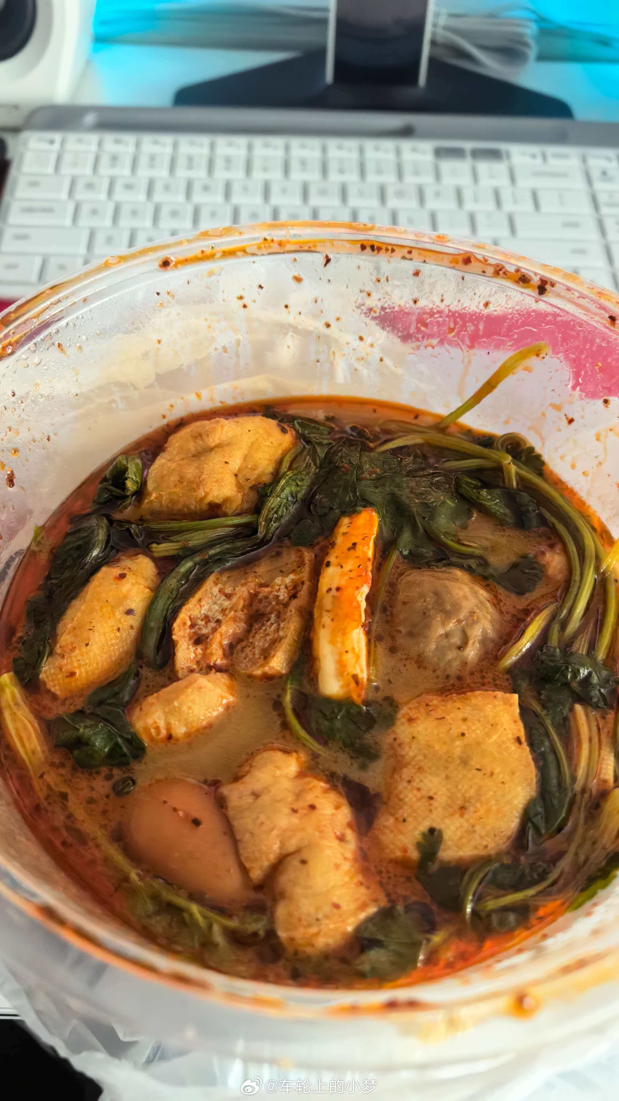 刘文祥为啥都说难吃？小梦刚吃了，感觉还可以啊，就是这个微辣太辣了