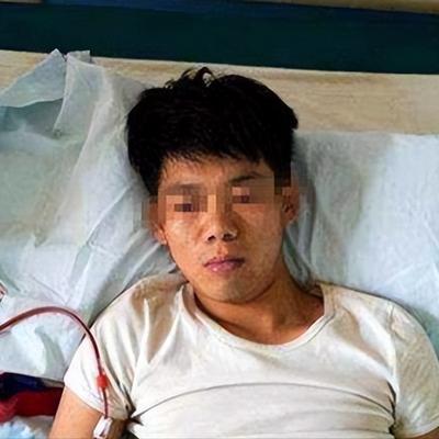 [浮云]2011年4月，17岁的湖南少年王阳以2万块卖掉了自己的一颗肾，用这笔钱