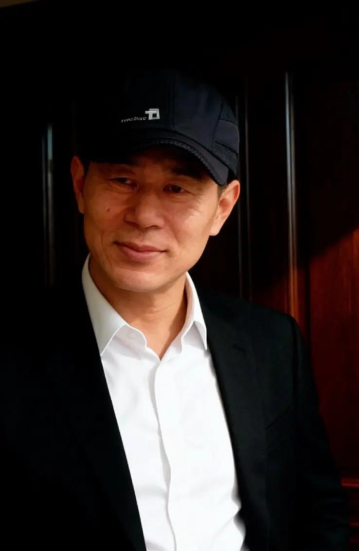 年龄不重要心态不能老谷雨更懂东方面孔谷雨解锁东方白 心态好就是最大的财富 留影