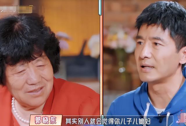 郭晓冬：“我这几年很少回老家，但每次回去我妈都叫我去哪个亲戚家看看，不管多累我都