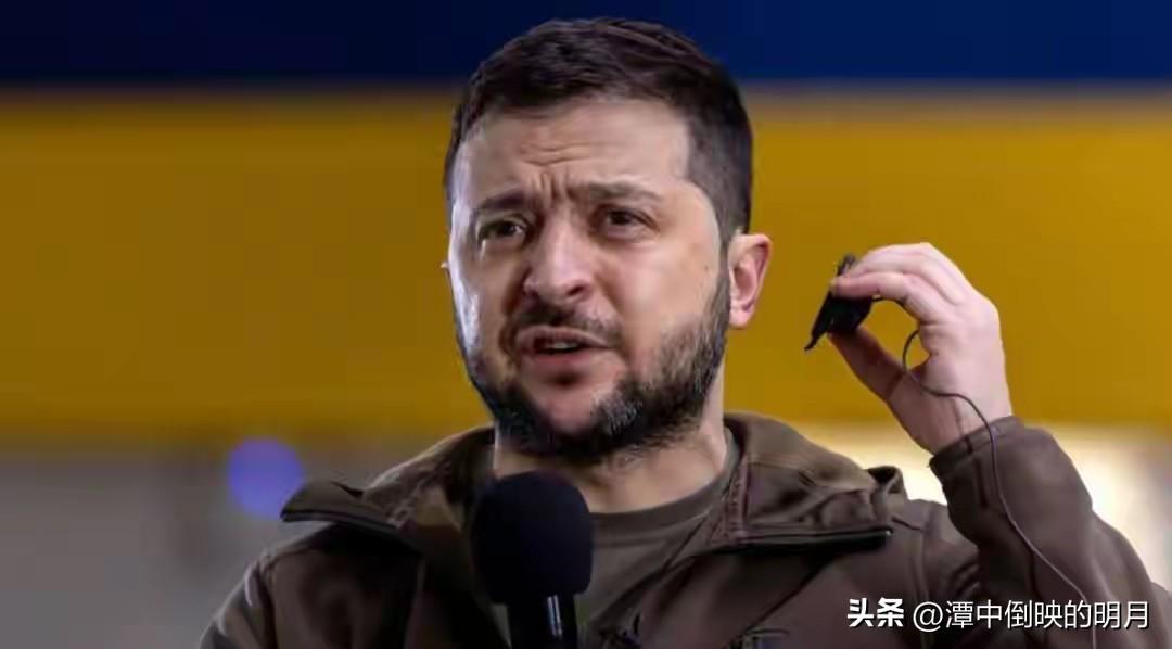 乌方两张底牌被废！
美方开始找乌算账？
小泽：愿在任何地方谈判

泽连斯基突然松