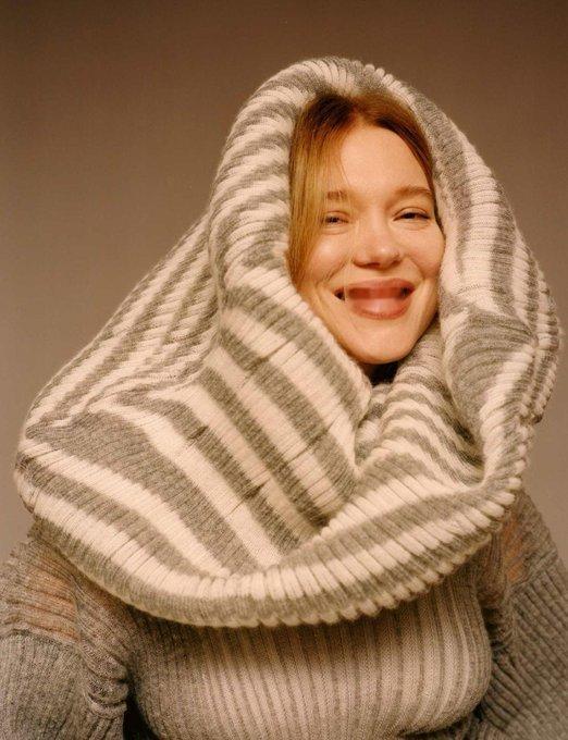 红死魔的面具杀青由查理·波林格执导并担任编剧，米奇·麦迪森、蕾雅·赛杜、弗兰茨·