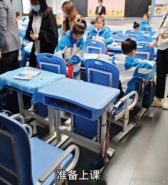 鼓励中小学推行课间15分钟 虽然我已经毕业很久了，但是忘不了上厕所和补觉二选一的