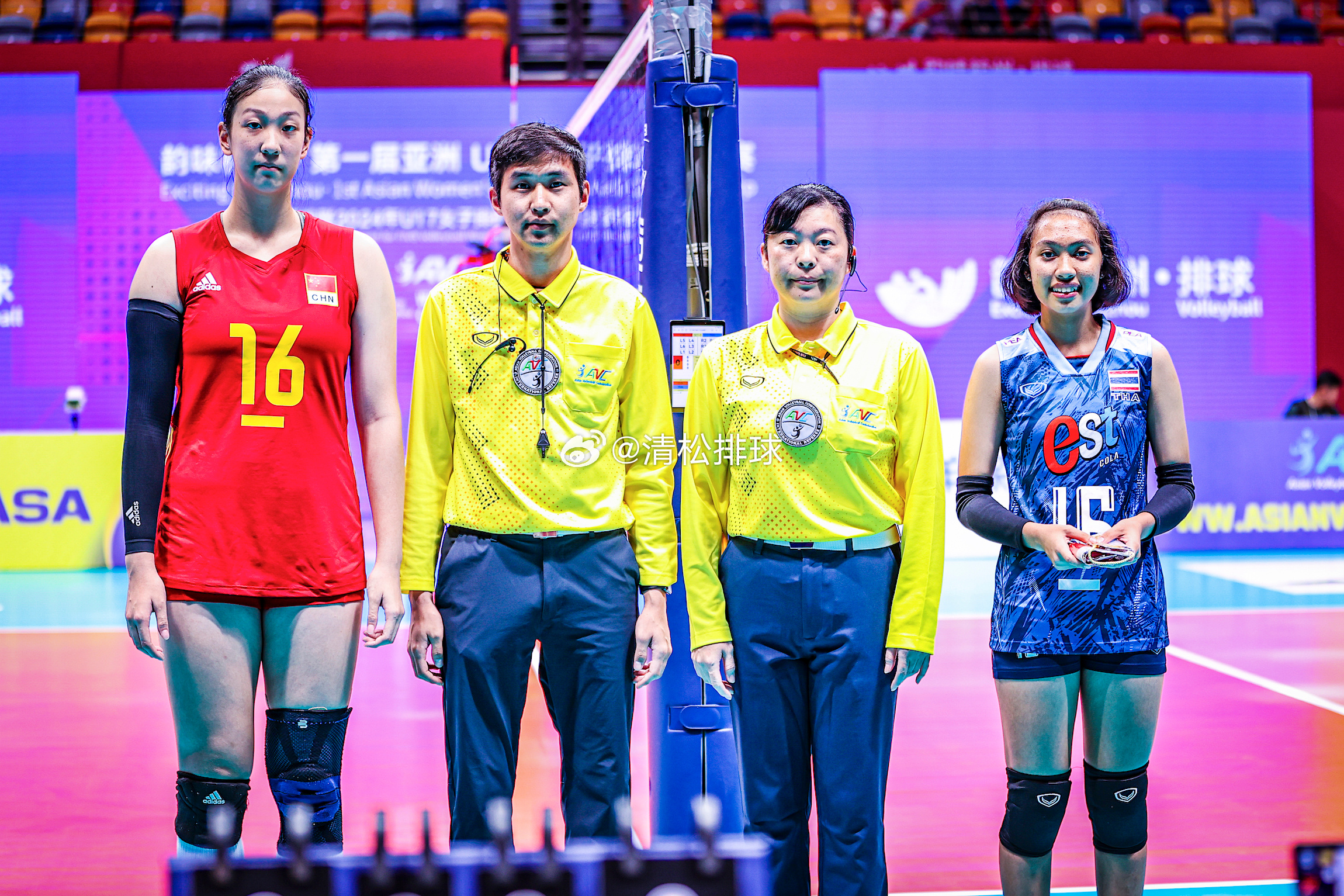 【中国U16女排横扫泰国 全胜战绩晋级半决赛】2023年U16女排亚锦赛暨杭州亚