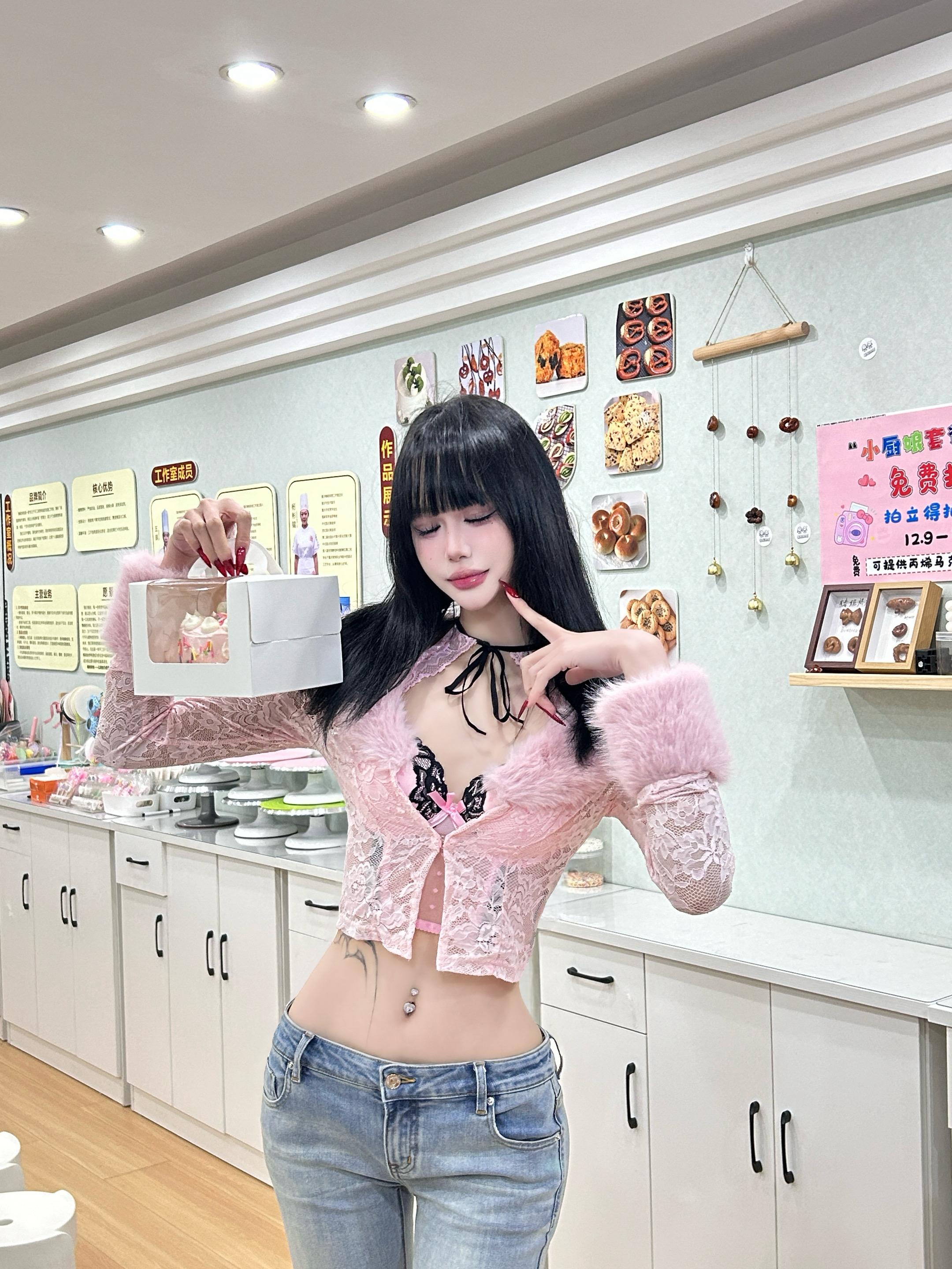 你身上怎么有其他小猫的味道 -᷅ ⤙ -