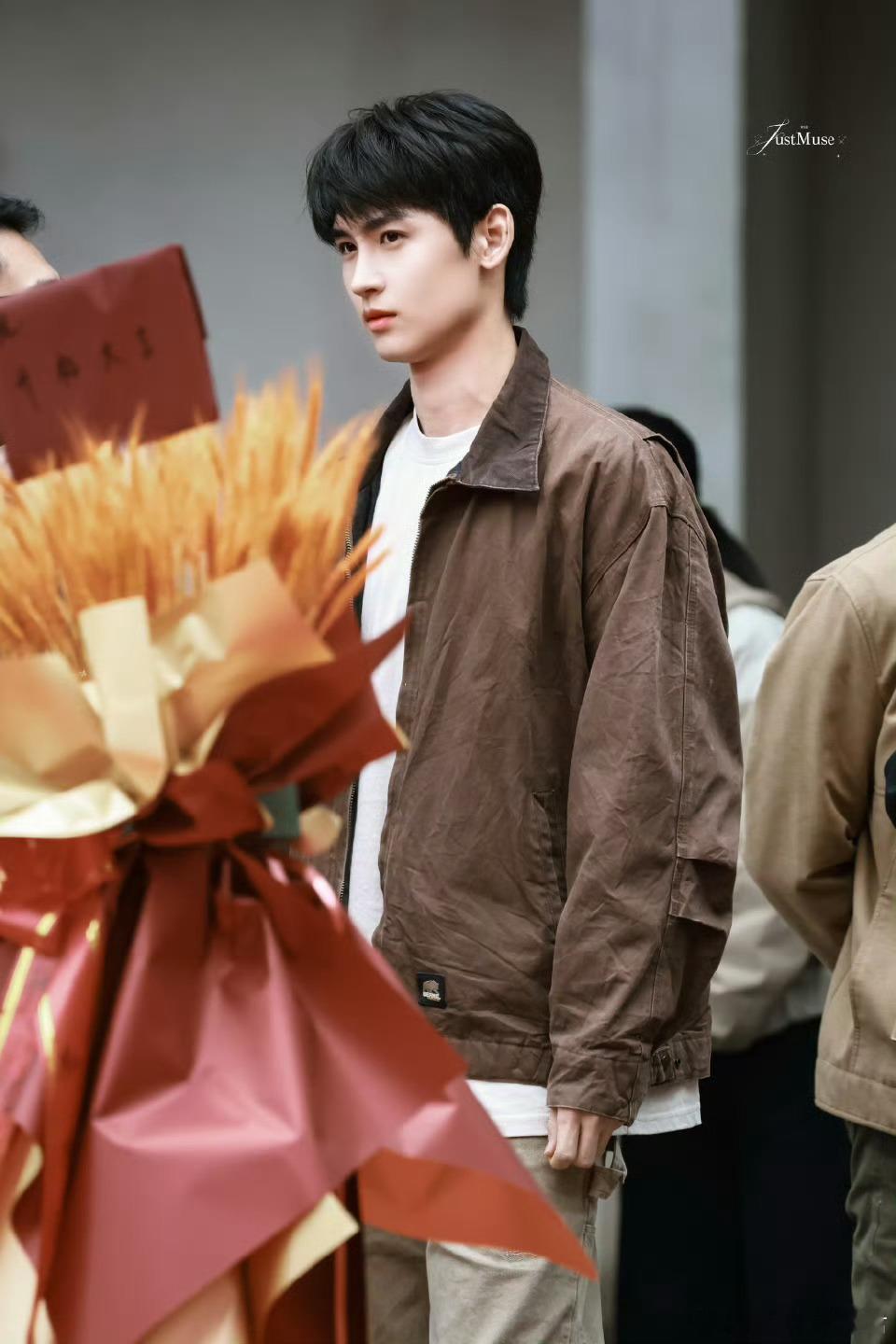 黄俊捷电视剧《猎罪现场》昨日开机，预祝拍摄顺利！角色很带感！！！ 