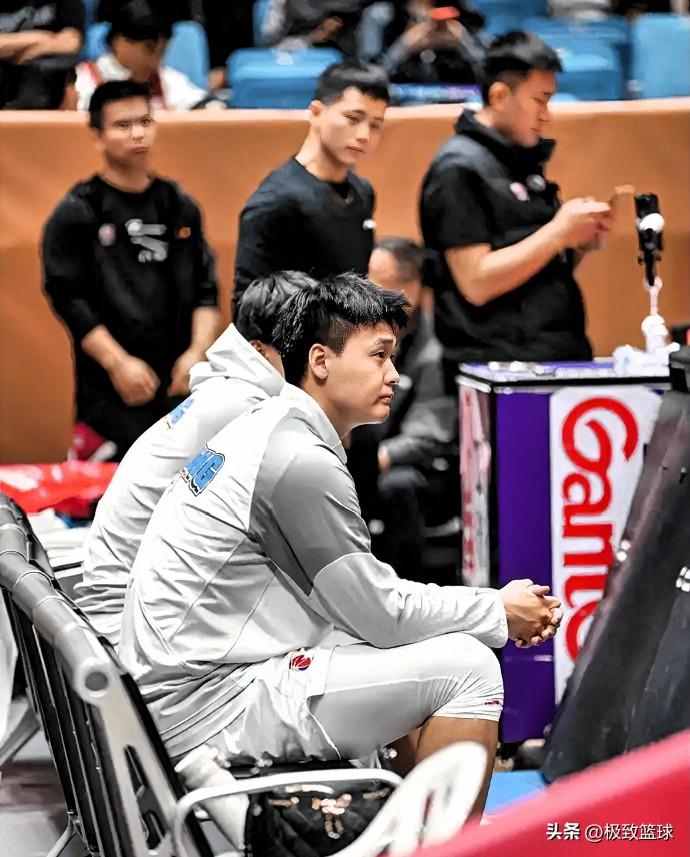 北京男篮有大麻烦了，赵睿热身拉伤缺席！

今晚，北京北汽客场挑战浙江稠州金租的焦