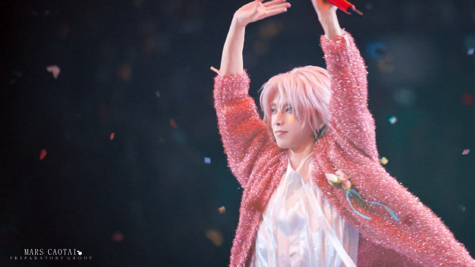 华晨宇数专总销售额破2亿 首位跻身IFPI全球专辑实销年榜前十的华语歌手！他用原