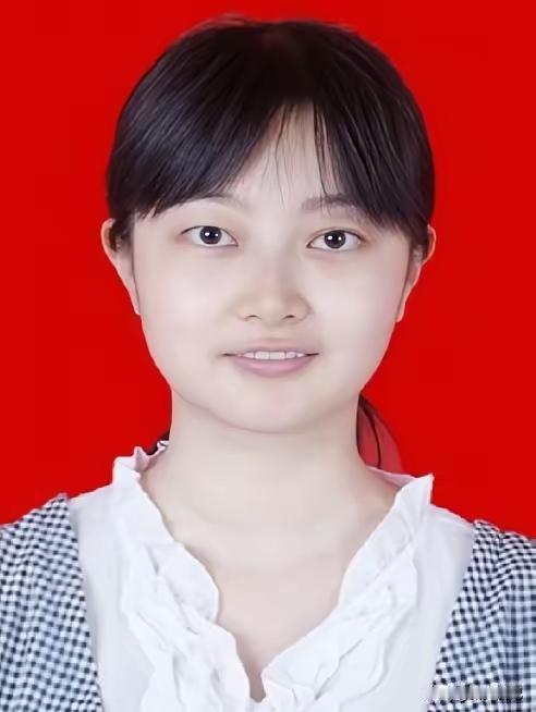 西安电子科技大学八零后教授白雪茹
白雪茹，1984年生于西安，现任西安电子科技大