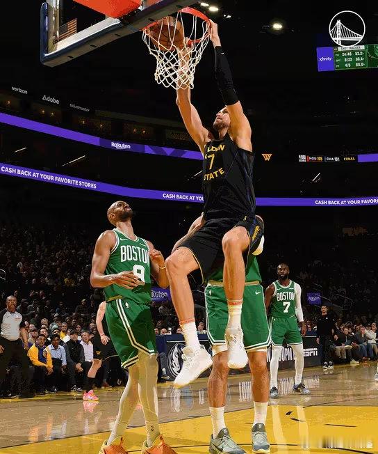 波尔津吉斯打的这么差，杨瀚森能好到哪里去？他俩的特点太像了！勇士队波尔津吉斯今天