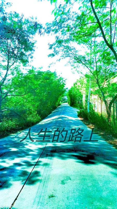 人这一生，亏欠最多的人无疑是父母。小时候，我们任性发脾气、提无理要求，他们都毫无