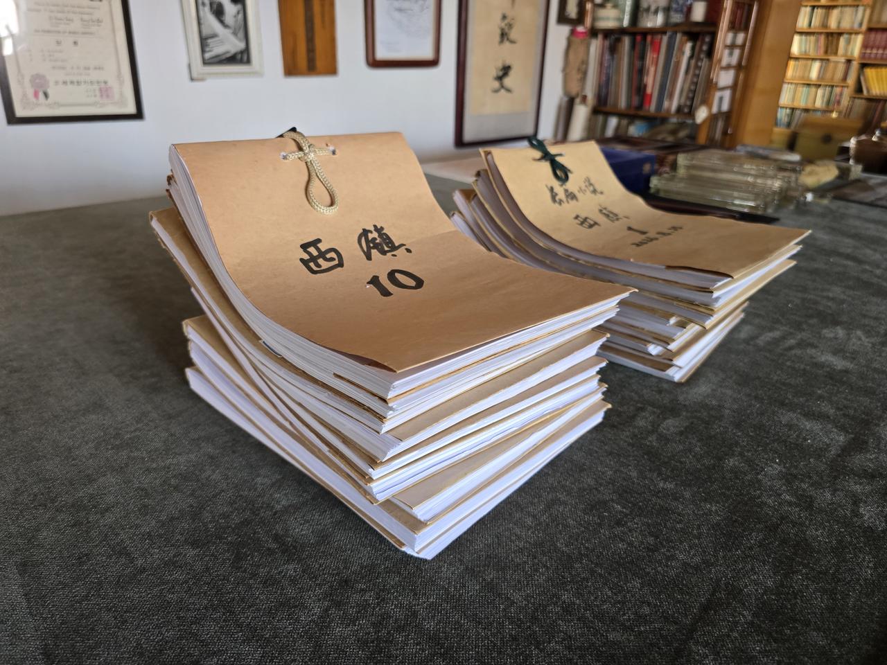 王铎：到前天为止，我已经完成了一部108万字的长篇小说《西镇》。
这部书是写青岛