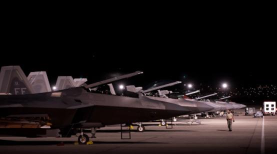 比利时放话要让莫斯科在地图上消失，然后其空军基地就在24小时内两次遭到神秘无人机