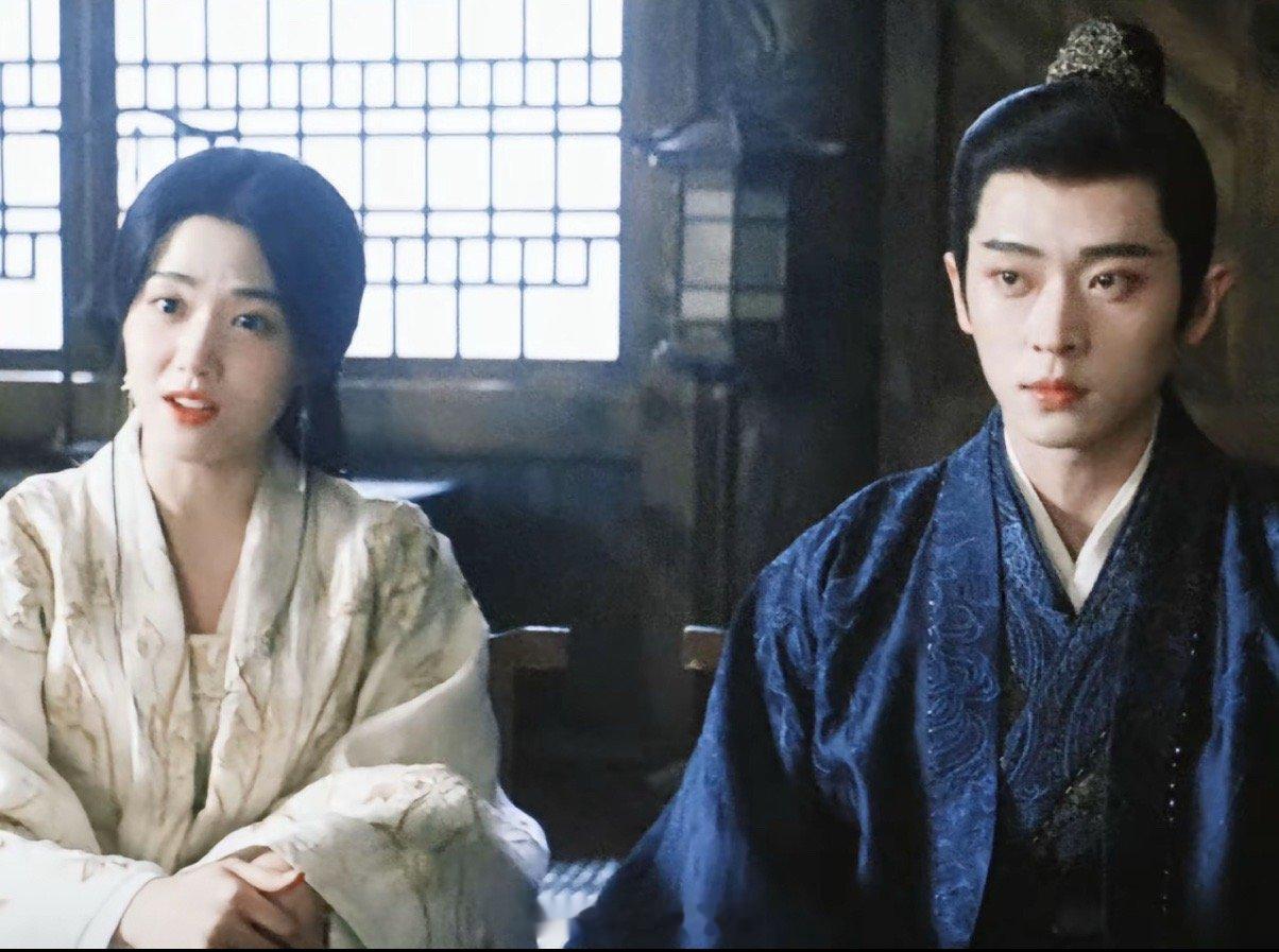 怎么会忘了他的女主角呢？夜色尚浅 能不能让他两二搭，我的夜色尚浅还没个好结局呢 