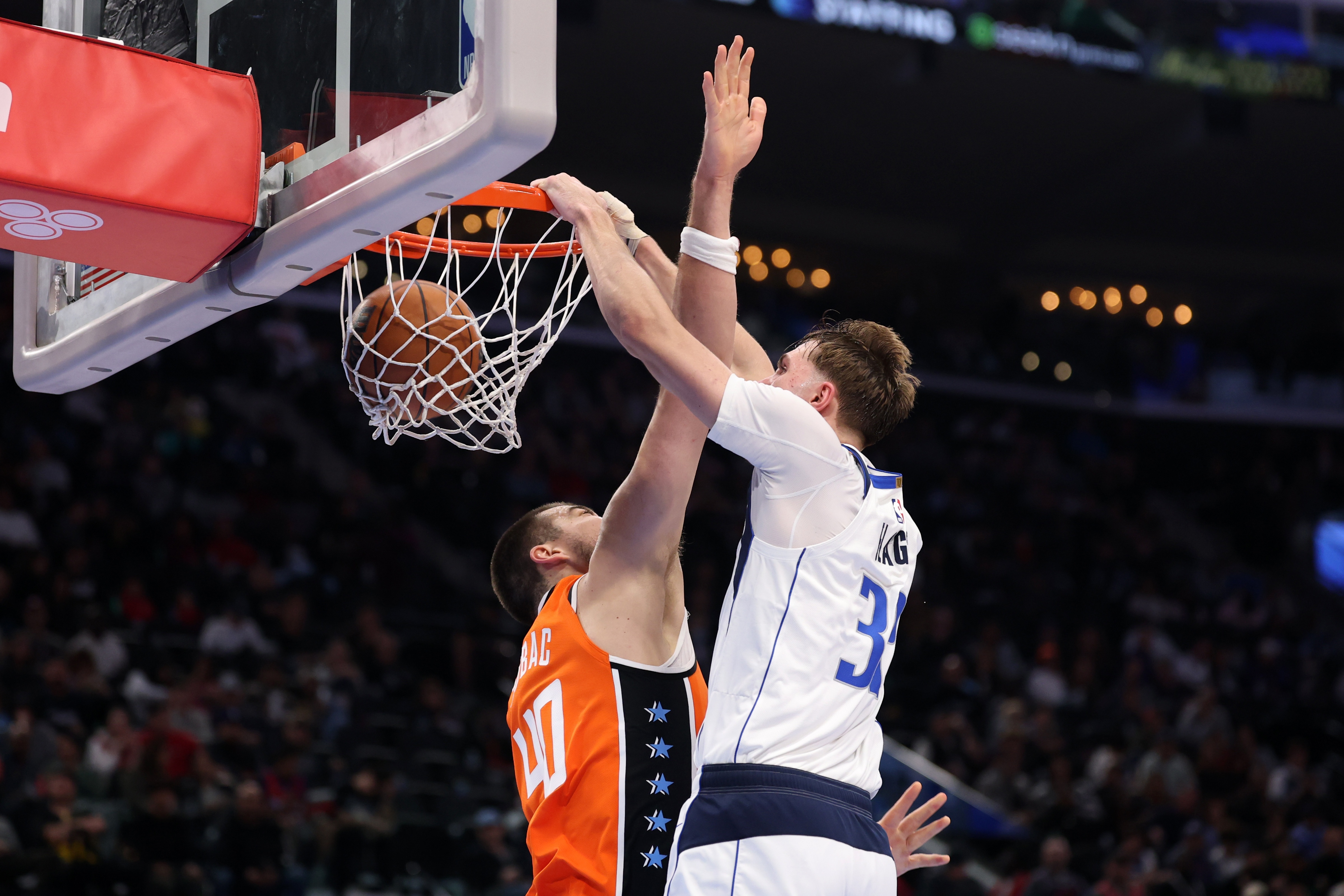 生涯之夜！弗拉格轰35分8板&隔扣祖巴茨 得分新高+一数据历史第一弗拉格隔扣祖巴