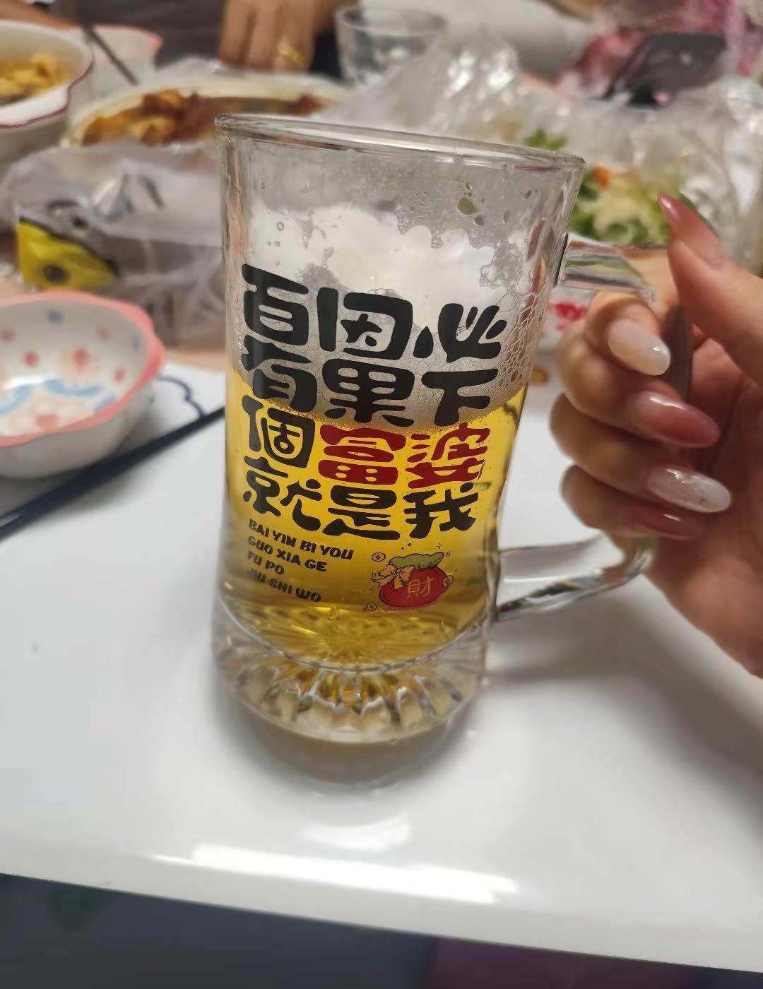 终于有了秋天的感觉，清凉的空气，熟悉的味道，只是少了一份期待，多了一份理智，这世