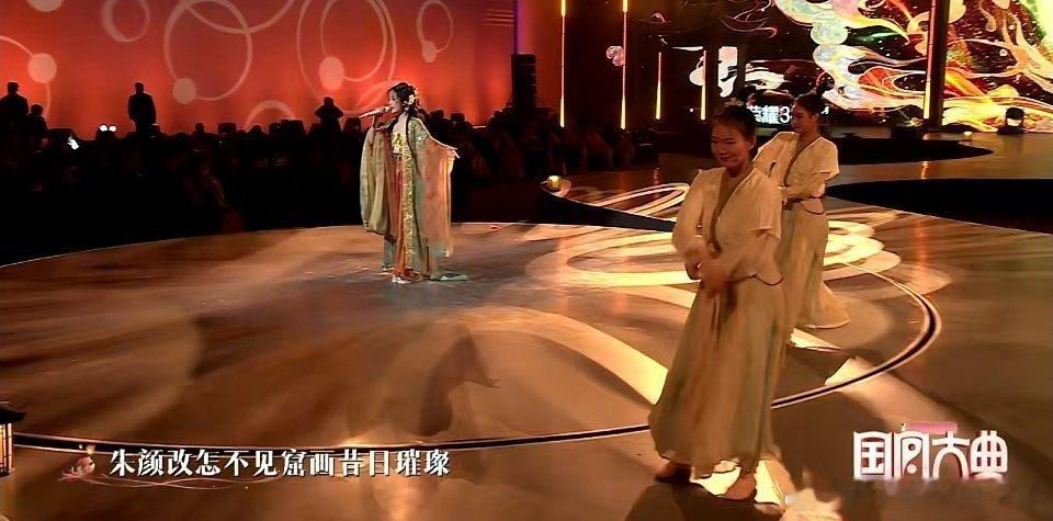 陈卓璇 壁上观全开麦好稳  陈卓璇[超话] 这就是大vocal的实力吗[泪]我的