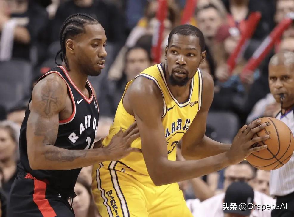 知名评论员Bill Simmons在节目中谈到本世纪前锋的纯天赋排名，并表示如果