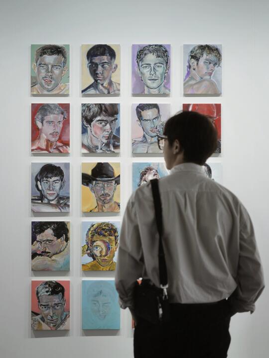 抬头看艺术｜2小时漫游香港Art Basel