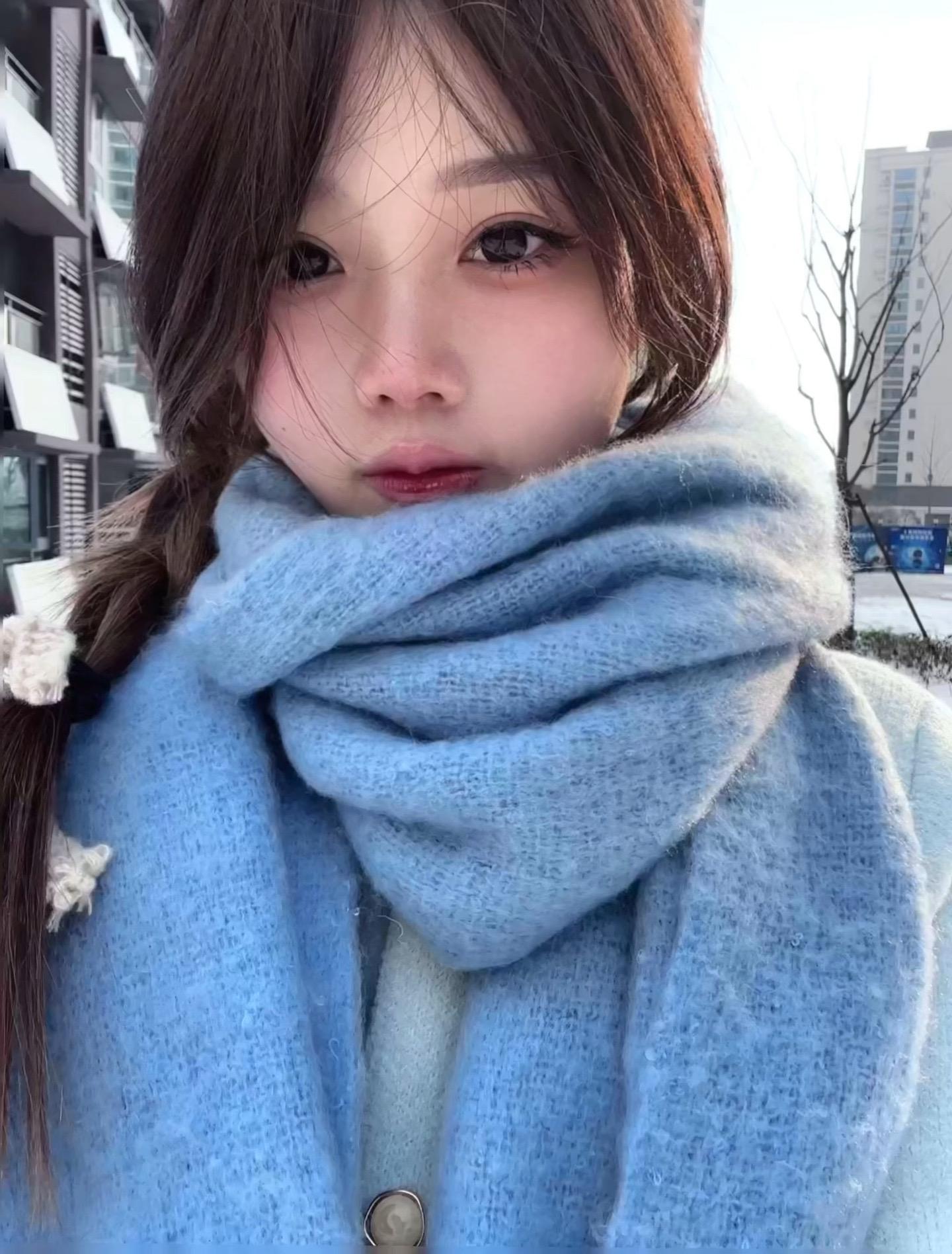 想过冬天了 带着支架自己拍照