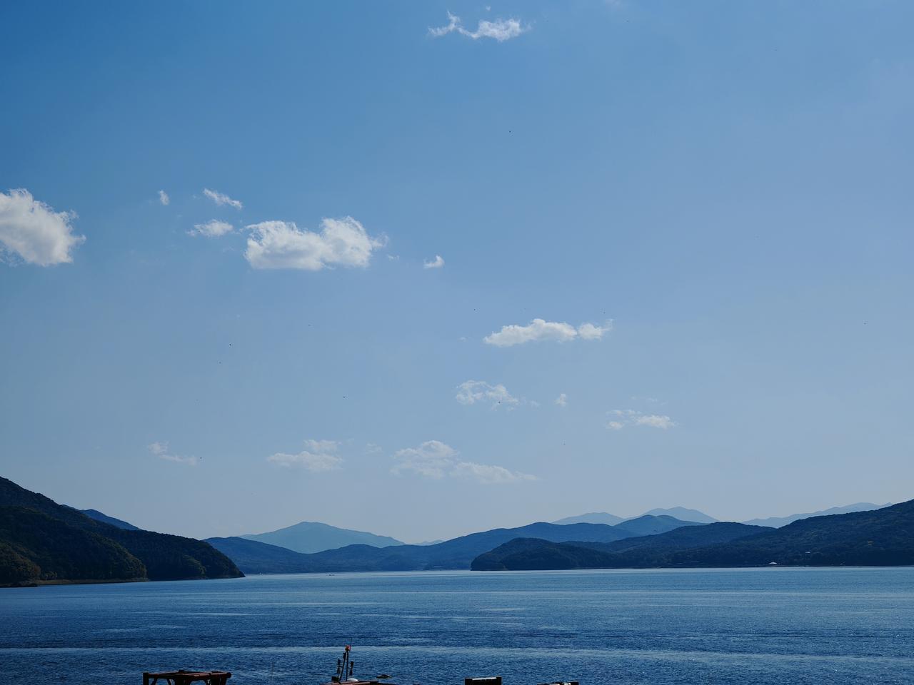 与痛风抗争的历程58


   清晨醒来，窗外天气晴朗，微风轻拂。新的一天开始了