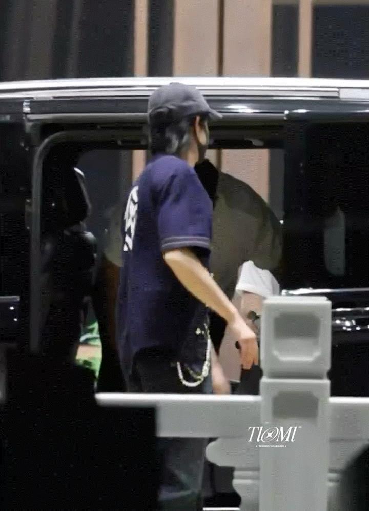 屁屁 ​​​