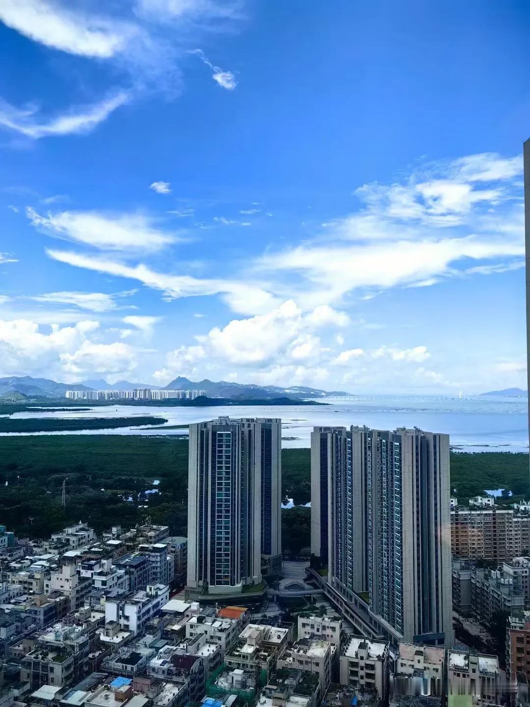 福田中心区  一线海景
═══════════
  ⋐ 253 ㎡ 4+1房26