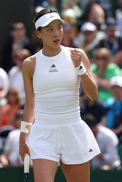 王欣瑜首进温网十六强💪2024温网女单第三轮，🇨🇳王欣瑜克服决胜盘0-3的