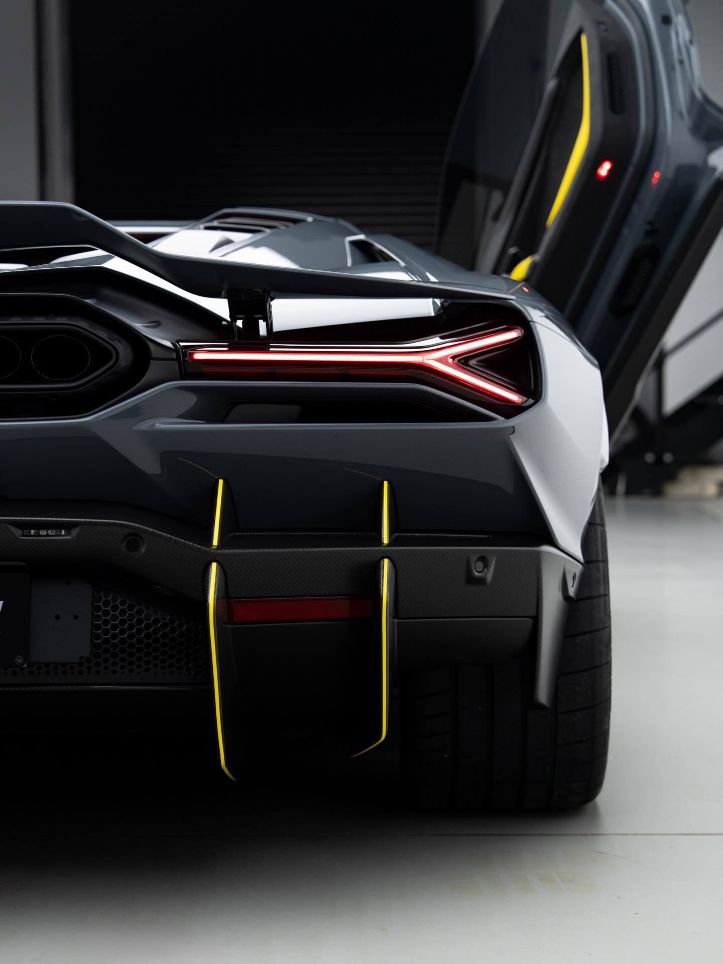 Lamborghini Revuelto｜兰博基尼 