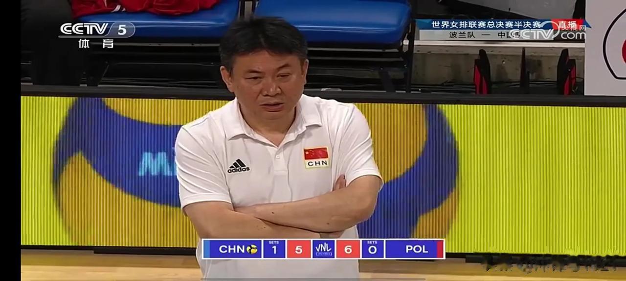 中国女排为什么能够以3：0战胜波兰呢？那就是因为这3人，简直让人难以相信。
1，
