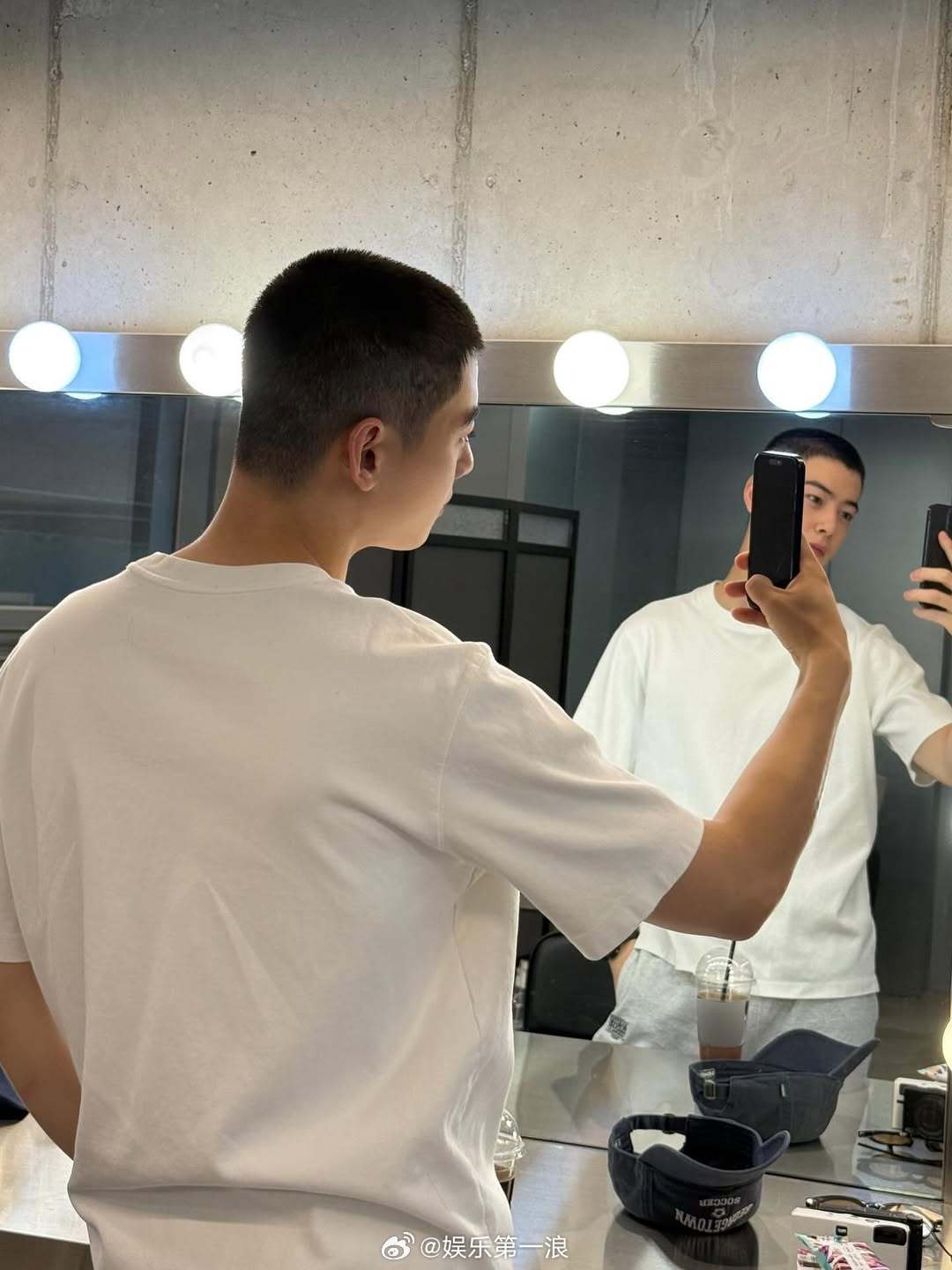 车银优寸头车银优今天入伍 老公，等你回来！ ​​​