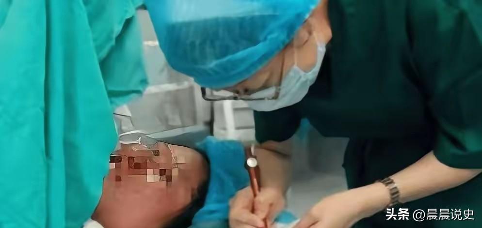 聋哑孕妇难产留字保孩子！一句话戳中无数人，英雄家属的深情太好哭
 
河南一聋哑女