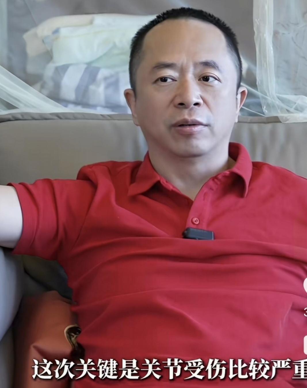 周鸿祎攀岩左腿摔坏了，有网友建议他用360修复一下。皮归皮，真看不出来周鸿祎还会
