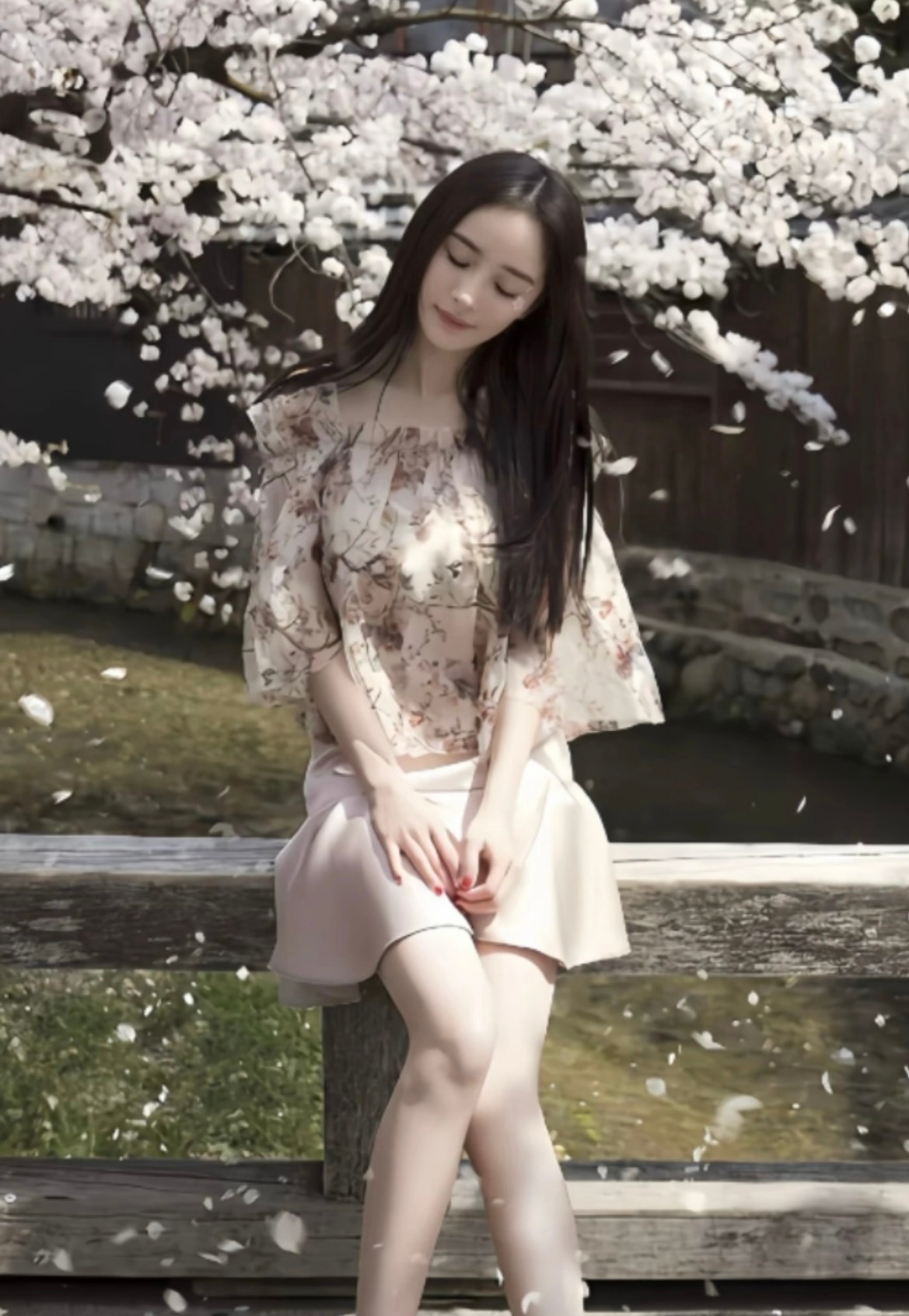 杨幂祖海高定亮相百花奖坐等前方传来好消息～期待妈幂杨幂