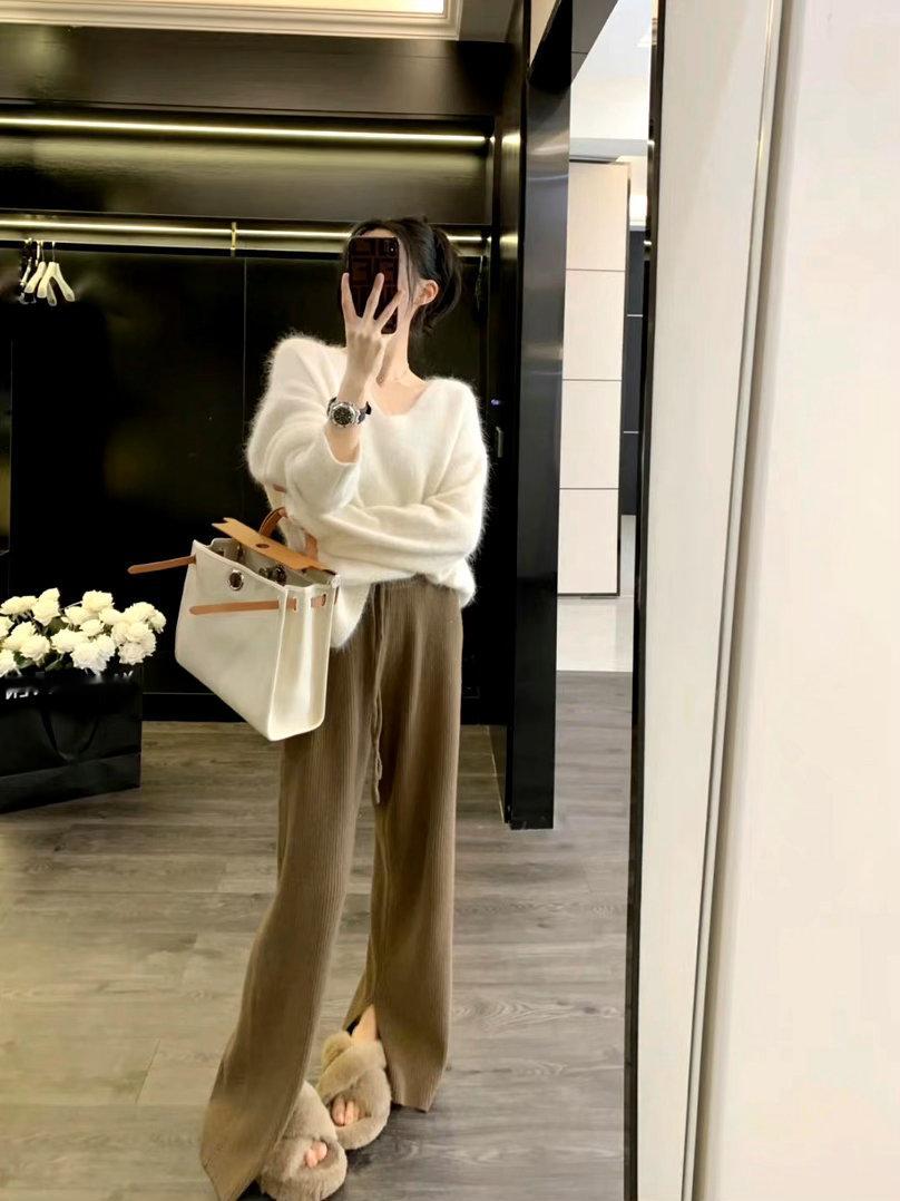 成熟的表现就是没耐心再去喜欢一个不喜欢自己的人了。 ​​​