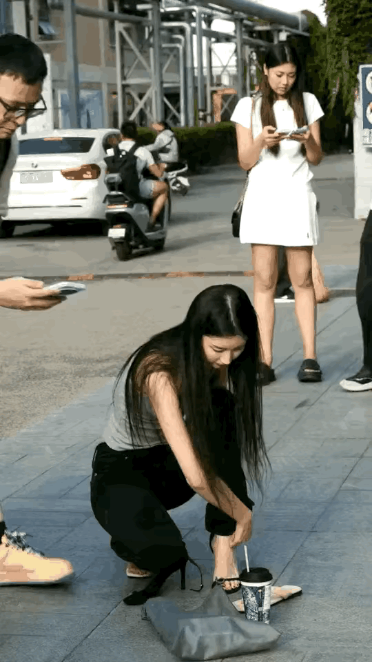 遇到心仪女生必须主动出击对美女心动 真心动了的人 刚好遇见的爱情 真心动了的人 