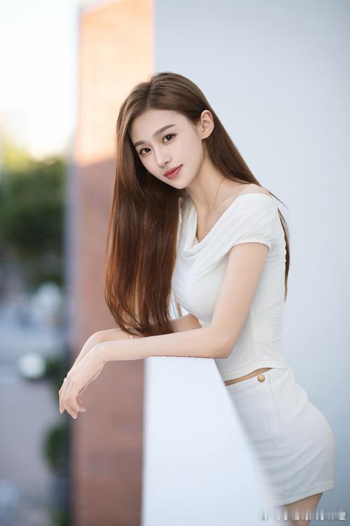 属狗人75年属兔人在51岁的桃花劫还有属狗人。如果人对待感情十分认真，他们能够把