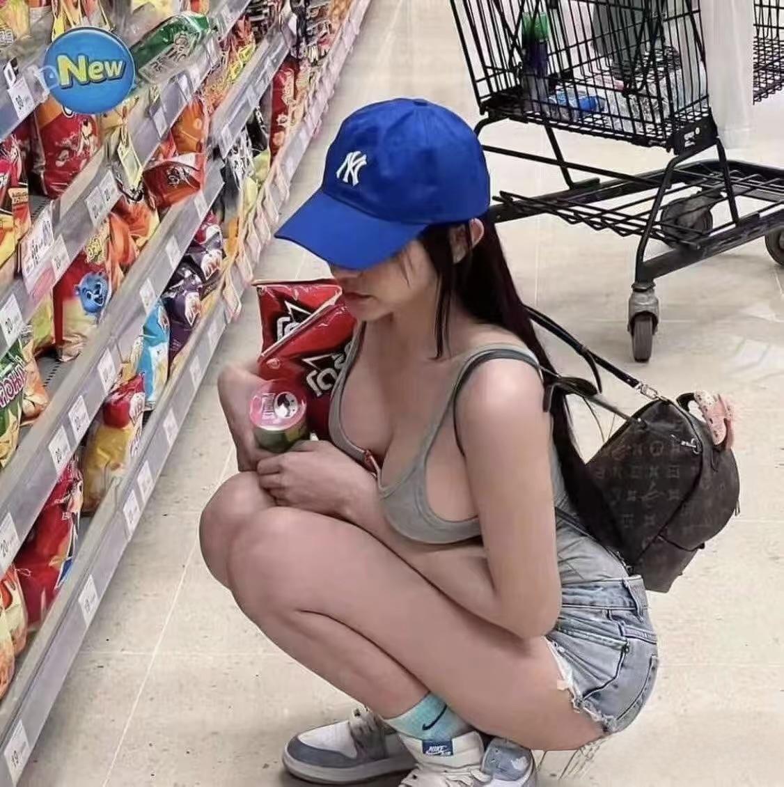 妹子到底要买啥呢？我都在旁边站半天了……