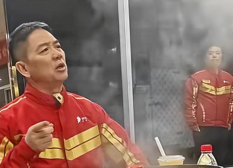 没办法了，东哥这回也扛不住了！本来好好的超时 20 分钟免单政策，可能快要说没就