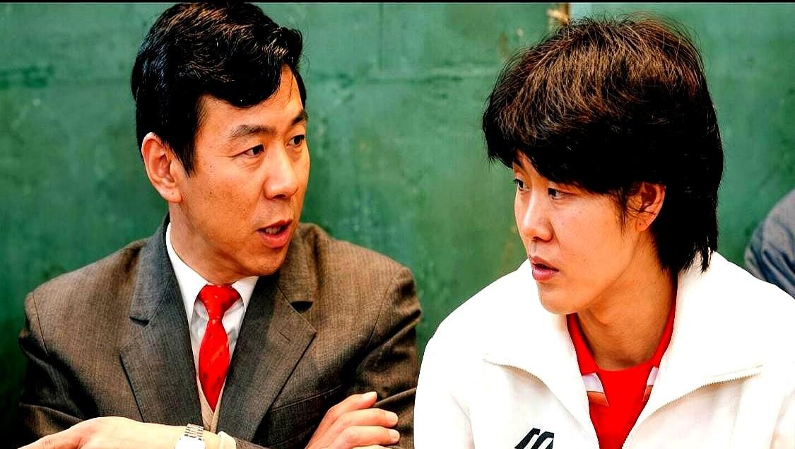86岁的袁伟民，如今到底怎么样了？

当年万人高喊“郎平”，他却稳坐教练席，那个