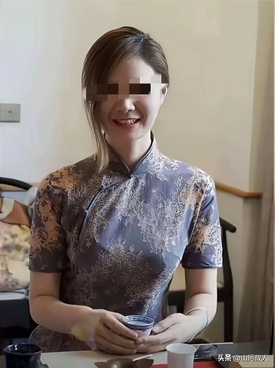 全网扒底！曹三姐老家彻底曝光，曾带唐某杰荣归故里，全村都以为姐妹俩太有出息。
