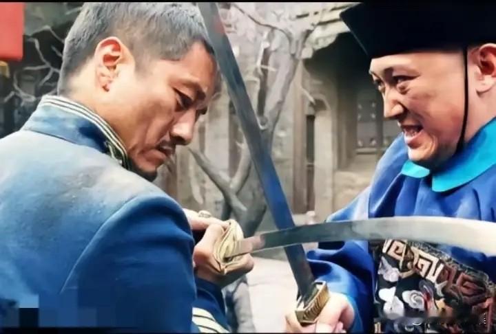 2009年，电视剧《关中枪声》的拍摄瞬间，这是李亚鹏演艺生涯的“绝唱”￼。李亚鹏