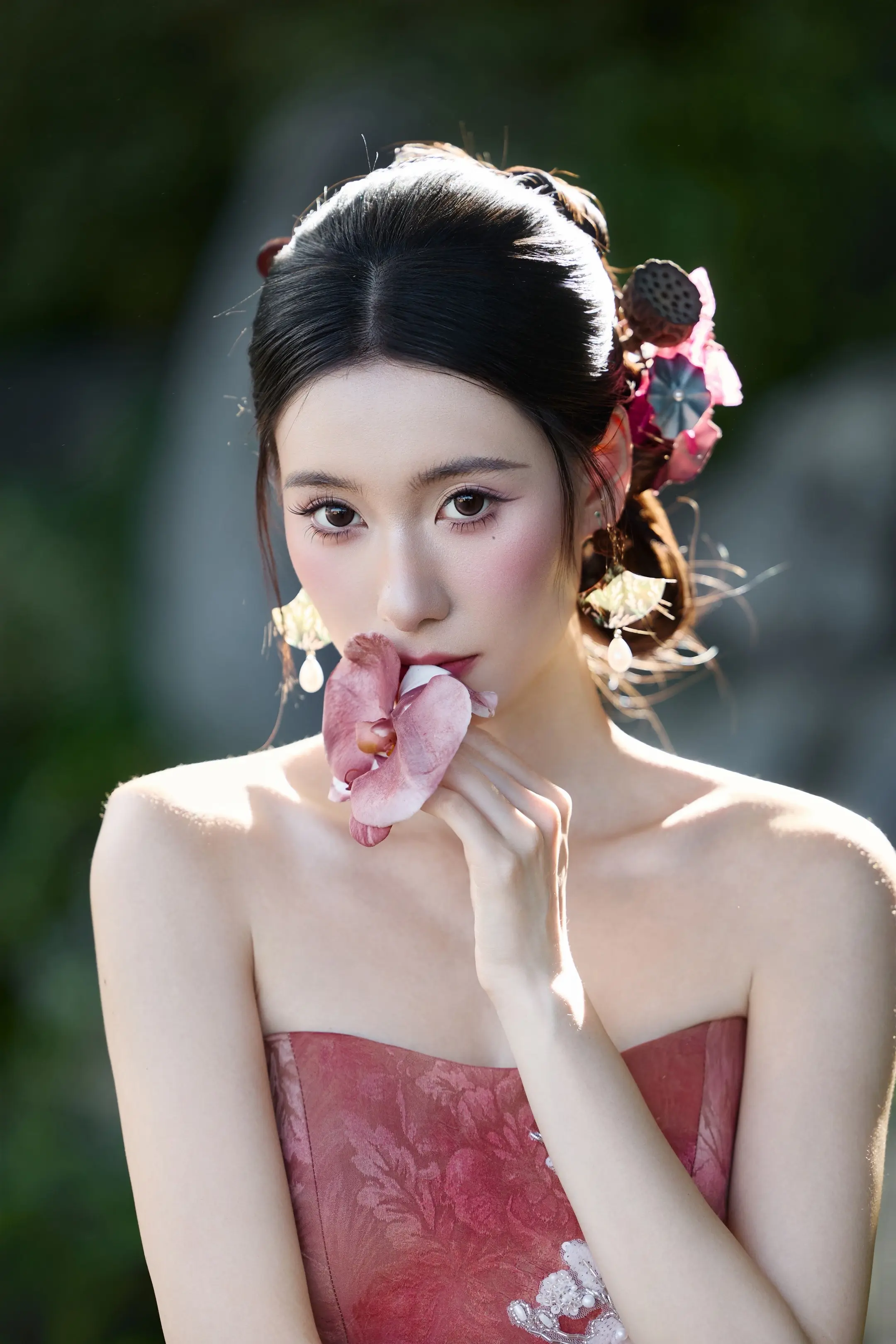 我关掉月亮，你甚至更明朗。