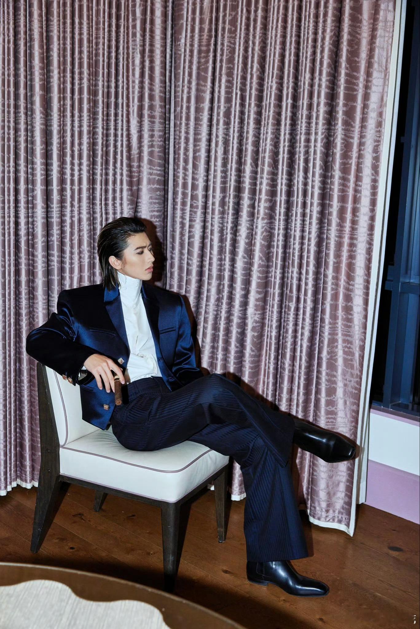 蔡徐坤 × GQ US After Party KUN的第二组造型！受邀出席母版