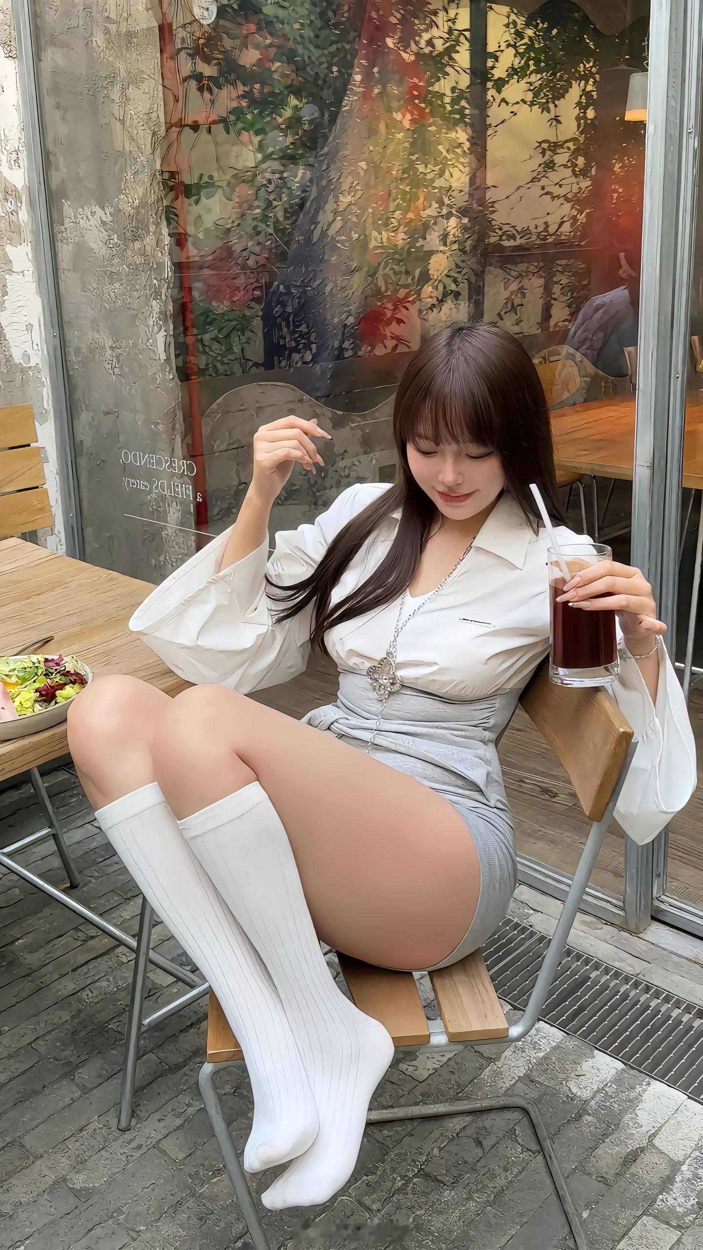 假如生活欺骗了你，不要着急，拿起美颜相机去欺骗生活今日穿搭(ootd)微胖是最好
