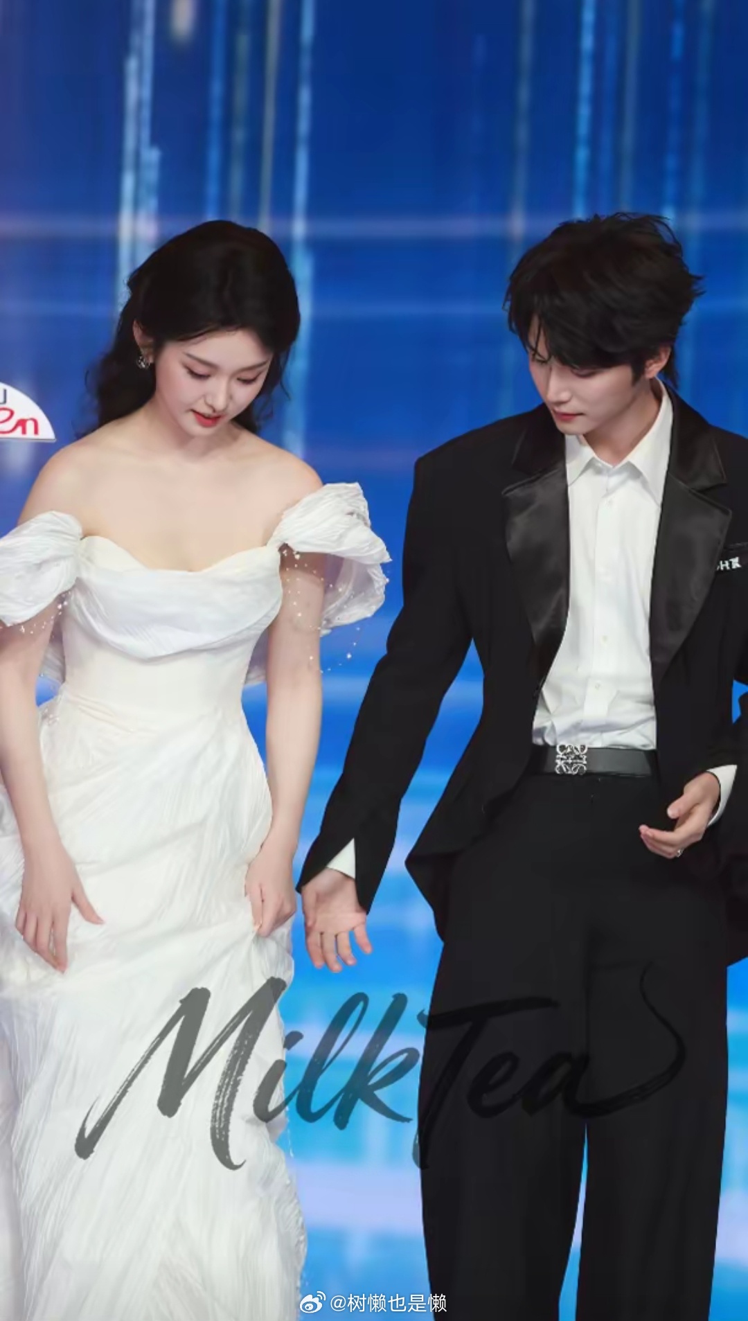 ！晚上这套黑白配更好看了！ 