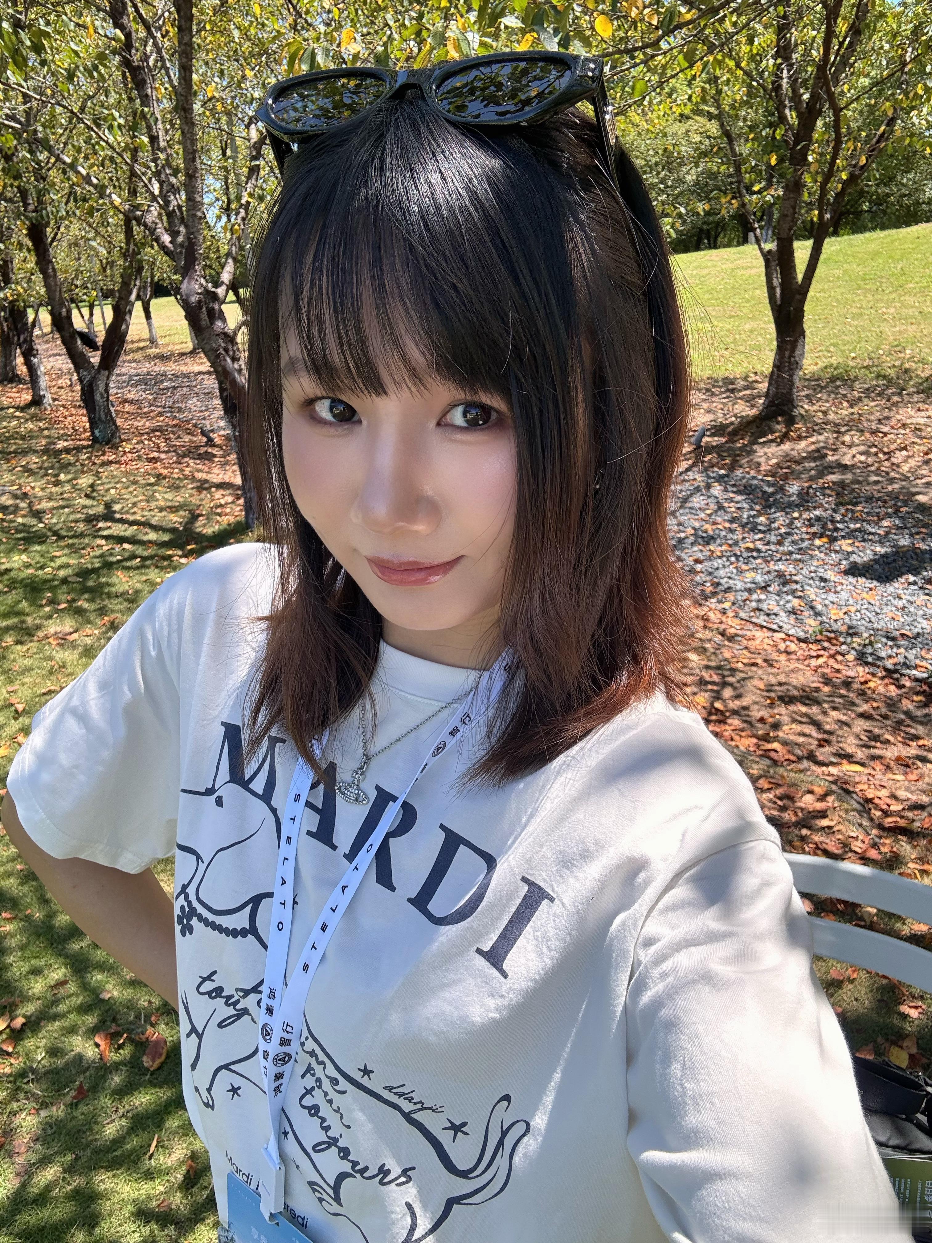 今日工作幕后，37度的杭州，我们行[加油]  ​​​