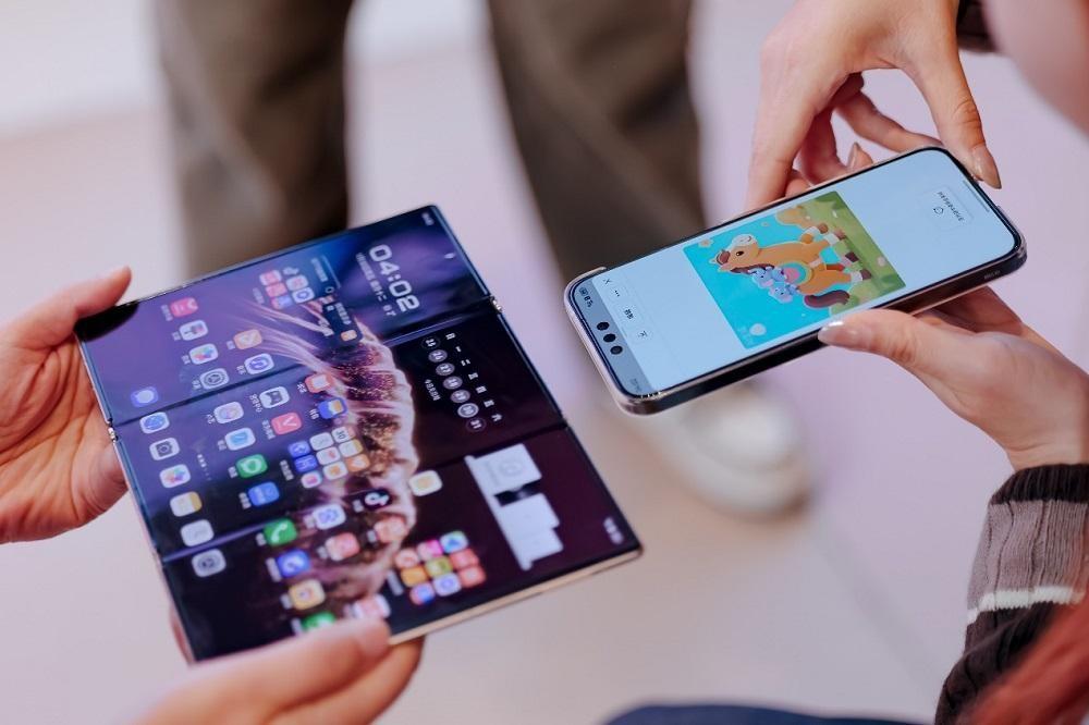 真特么爽，“隔空”传文件，解锁社交新姿势

不管是返工做汇报还是求职投简历，鸿蒙