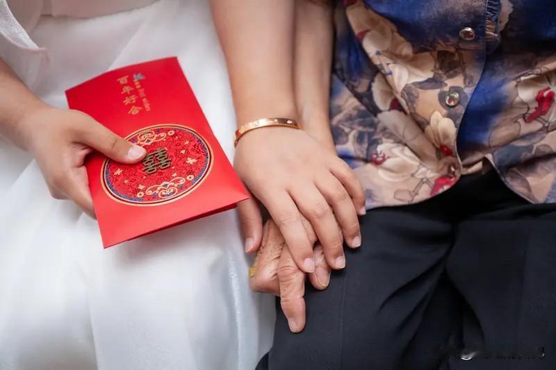 有时候我想到我儿媳妇，就感觉特别幸福☺️特别安心，特别有自信，自信老了我儿媳妇一